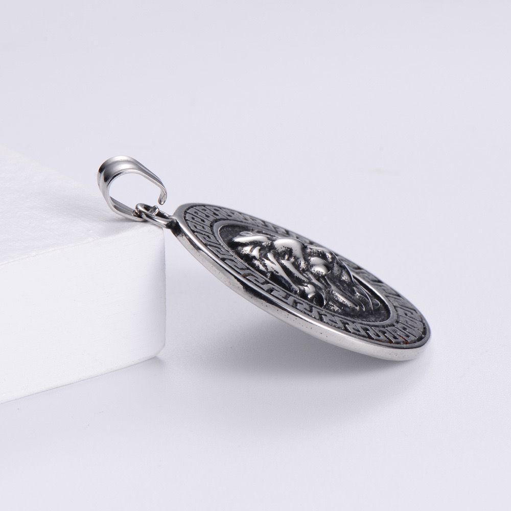 Lion Majesty (Pendant + Chain)