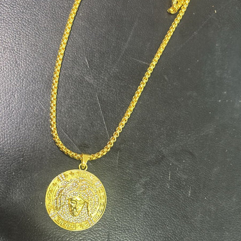 Medusa (Pendant + Chain)
