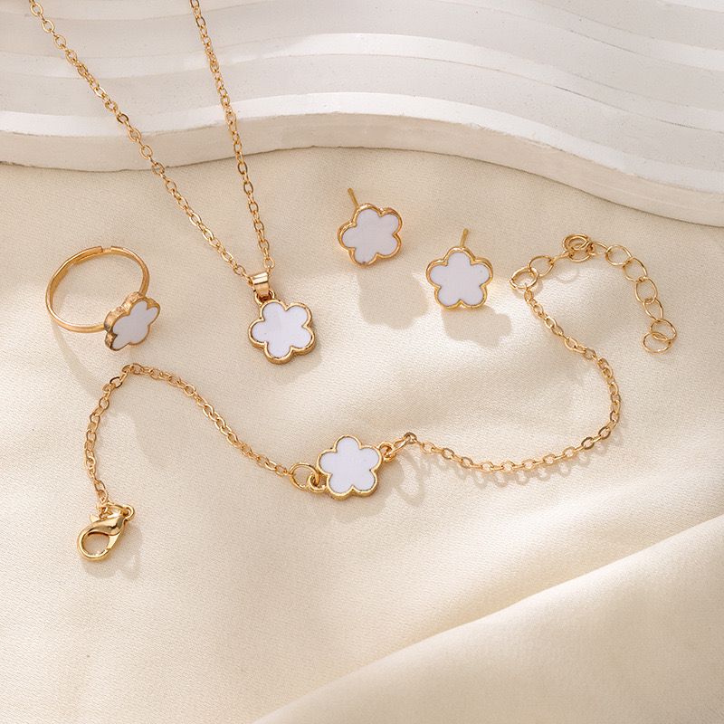 Clover Set of 4